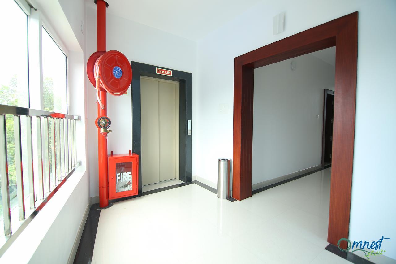 Omnest Hotel Kochi Екстериор снимка