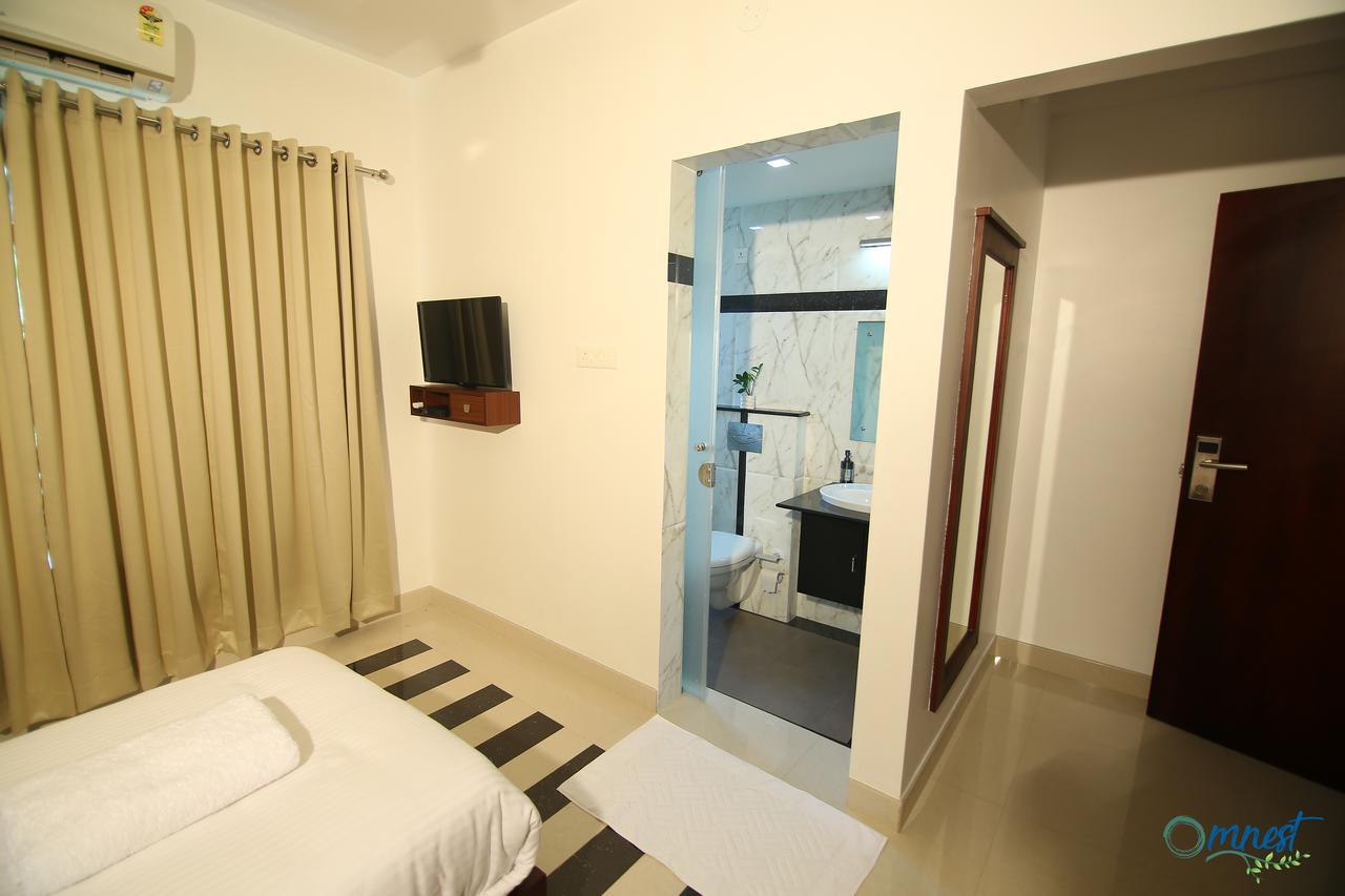 Omnest Hotel Kochi Екстериор снимка