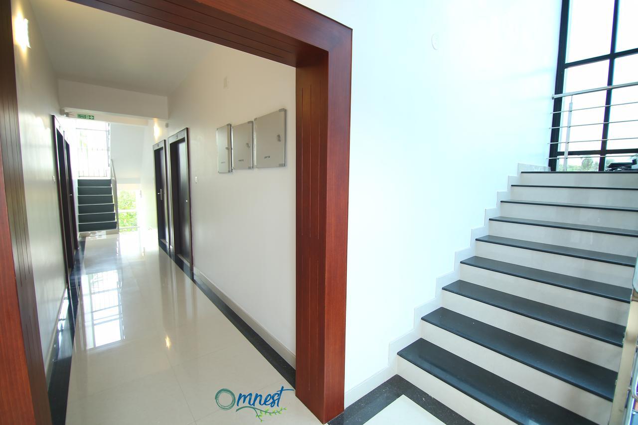 Omnest Hotel Kochi Екстериор снимка