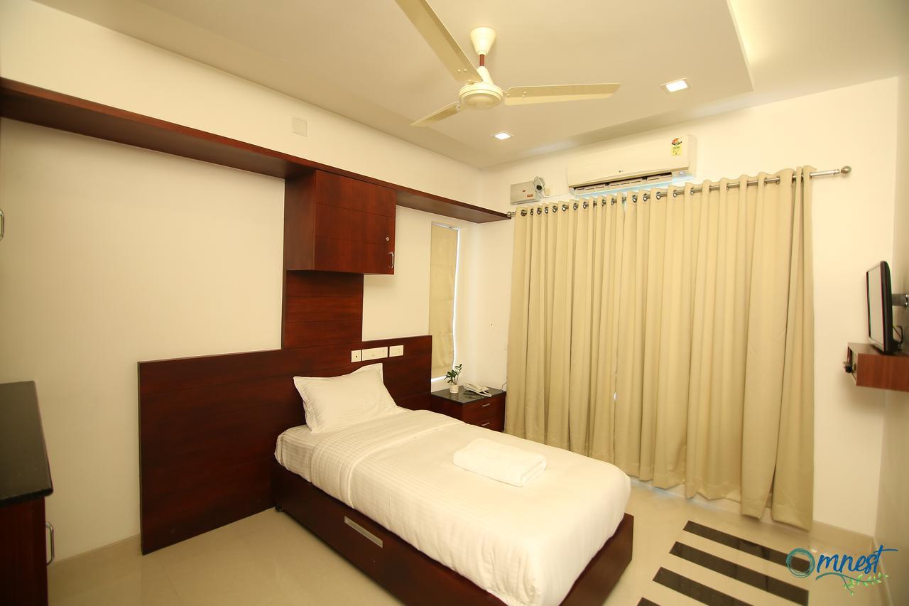 Omnest Hotel Kochi Екстериор снимка