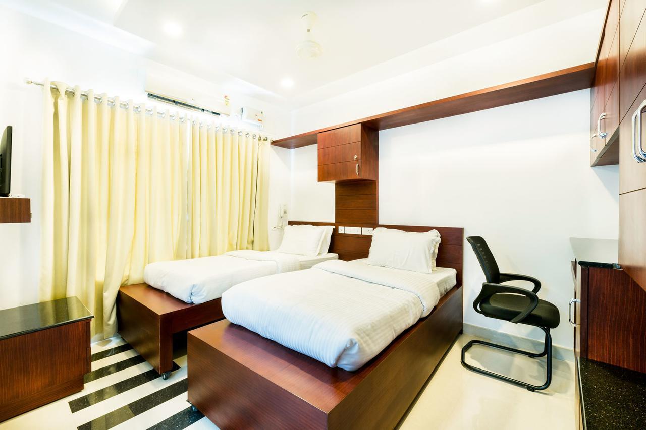 Omnest Hotel Kochi Екстериор снимка