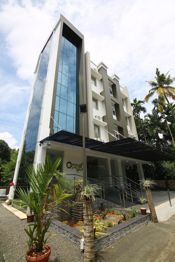 Omnest Hotel Kochi Екстериор снимка